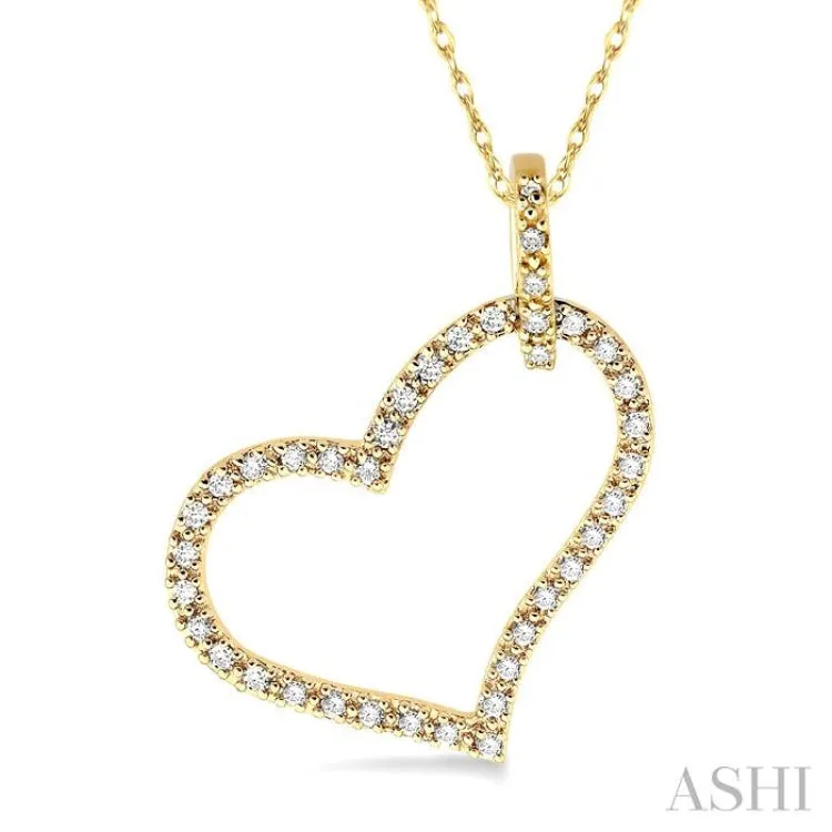 1/4 Ctw Round Cut Diamond Heart Pendant in 10K Yellow Gold with Chain