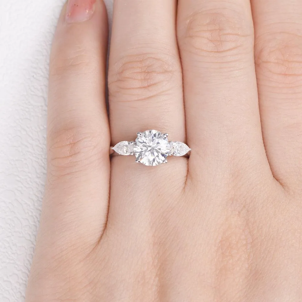 Classic 4 Prongs Moissanite White Gold Ring