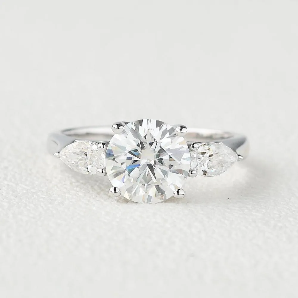 Classic 4 Prongs Moissanite White Gold Ring