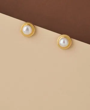 Classy White Pearl Stud Earring