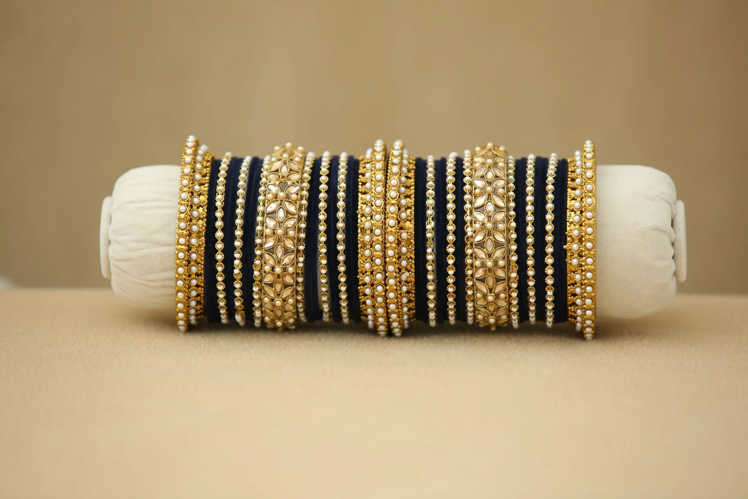 Daksh Bangles