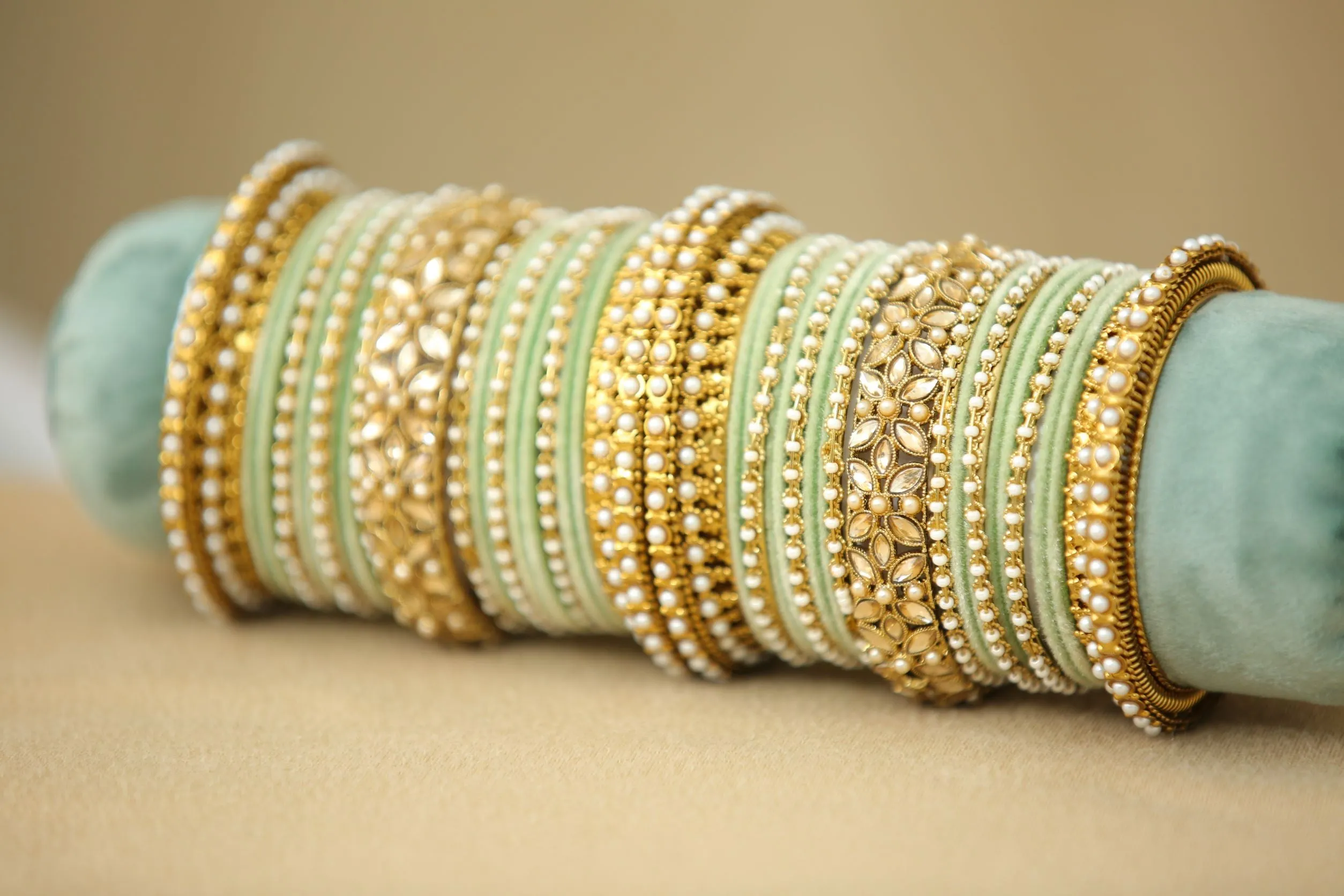 Daksh Bangles