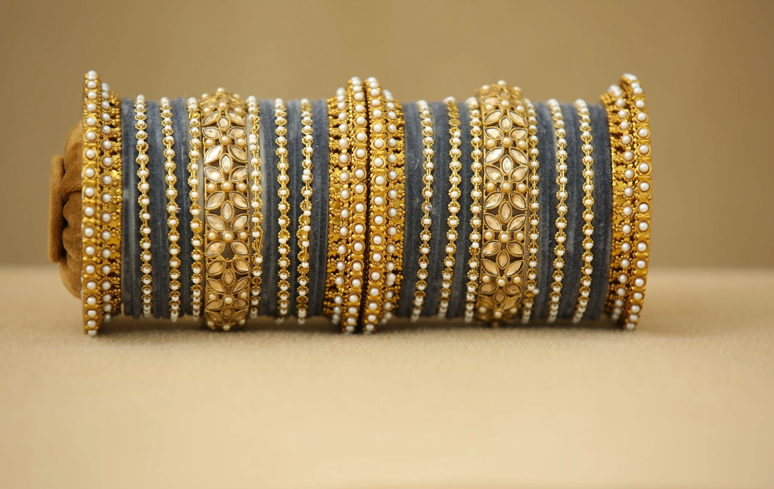 Daksh Bangles