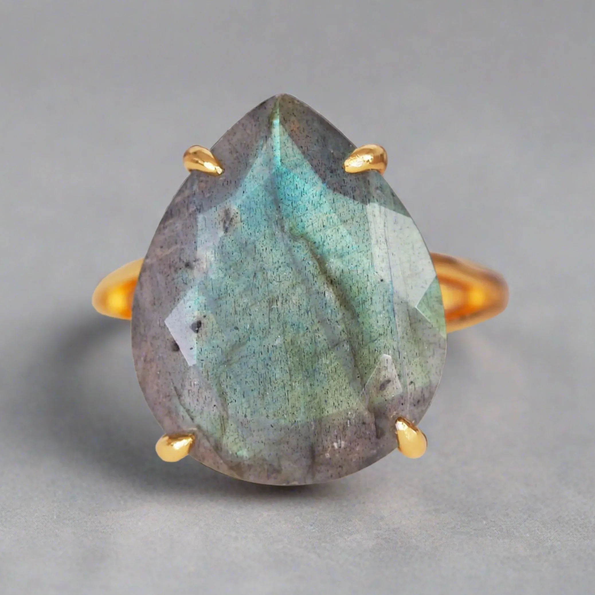 Gold Classic Rain Drop Labradorite Ring