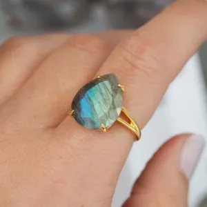 Gold Classic Rain Drop Labradorite Ring