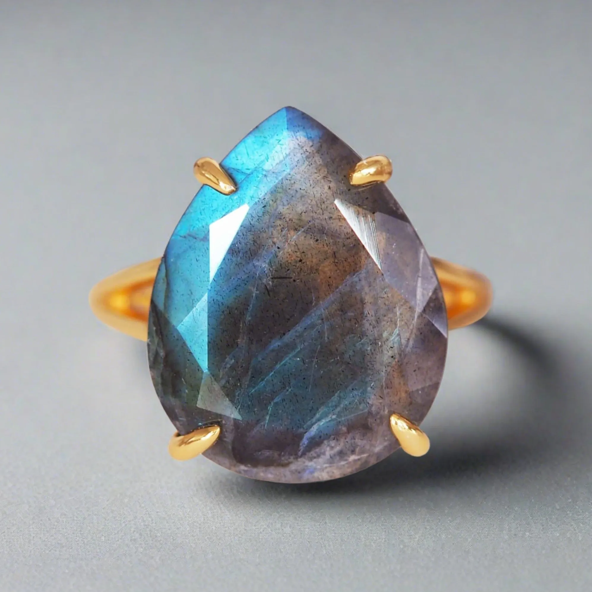 Gold Classic Rain Drop Labradorite Ring