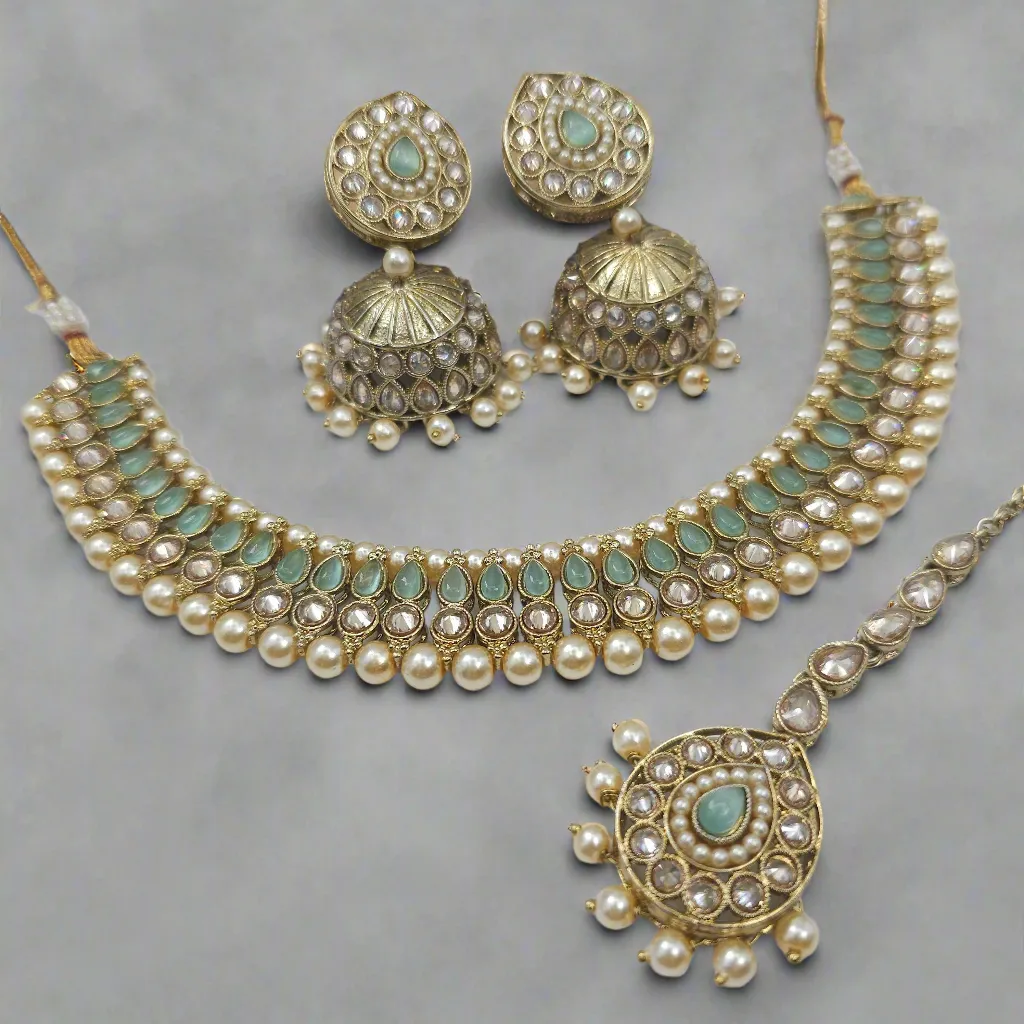 Mahi Necklace Set