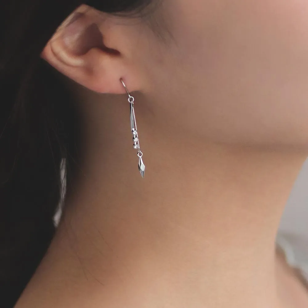 Pointer Swing Earrings