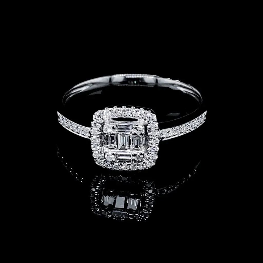 PREORDER | Classic Halo Cushion Diamond Ring 14kt