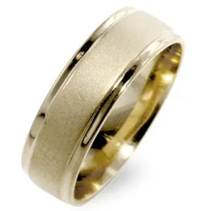 Size 11 Men's Classic 6 MM Wedding Band Goldtone