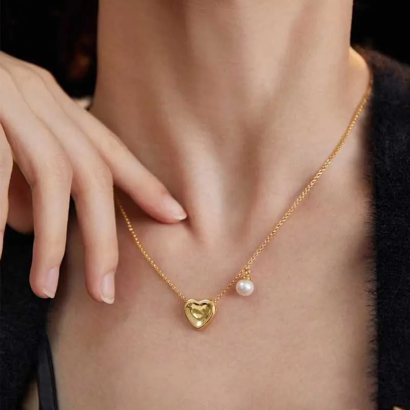 Small Heart Charm Necklace-Gold Vermeil